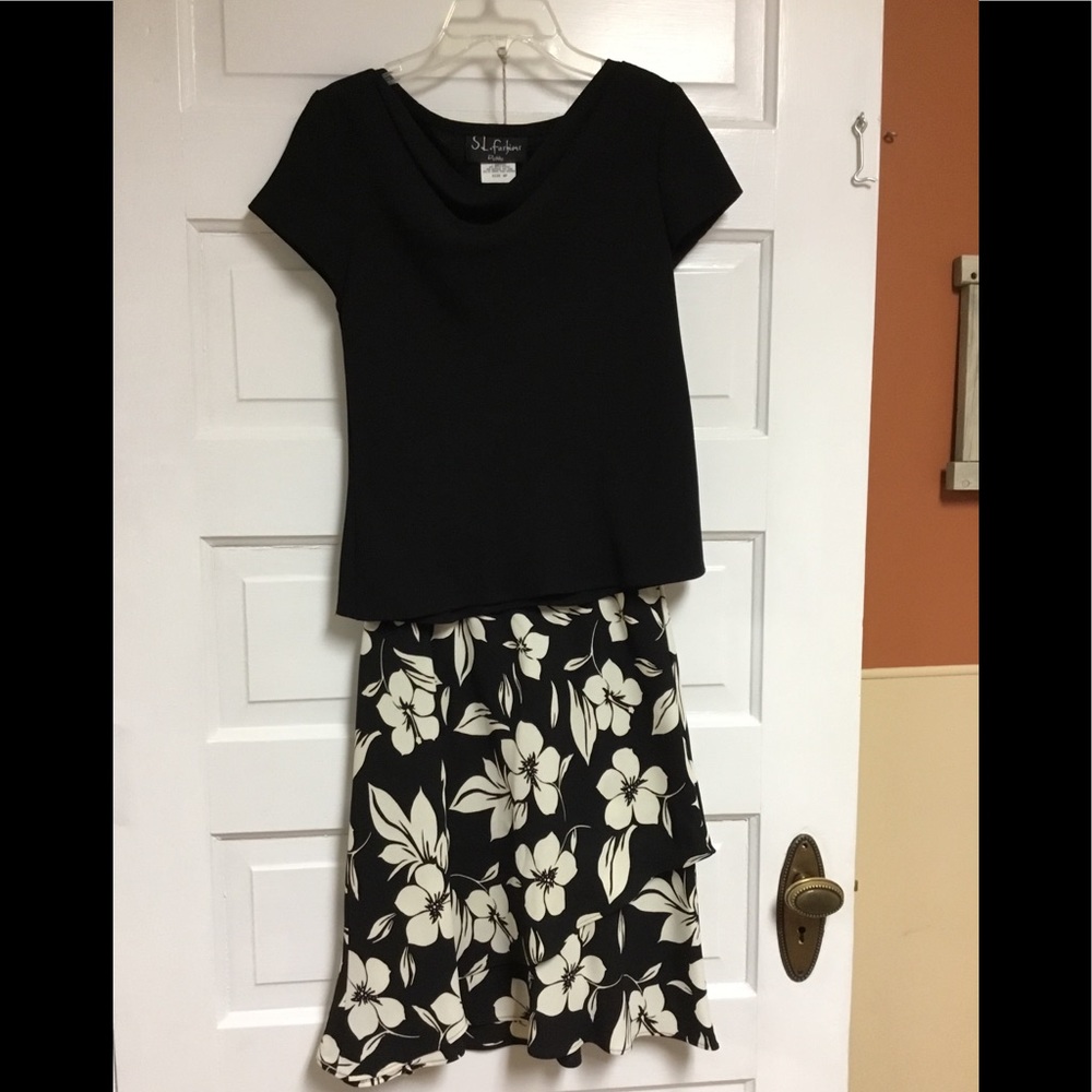2 PC. top and skirt set/Petite